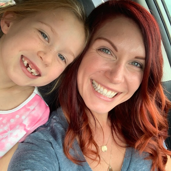 Meet your Posher, Pamela - Picture 4 of 7